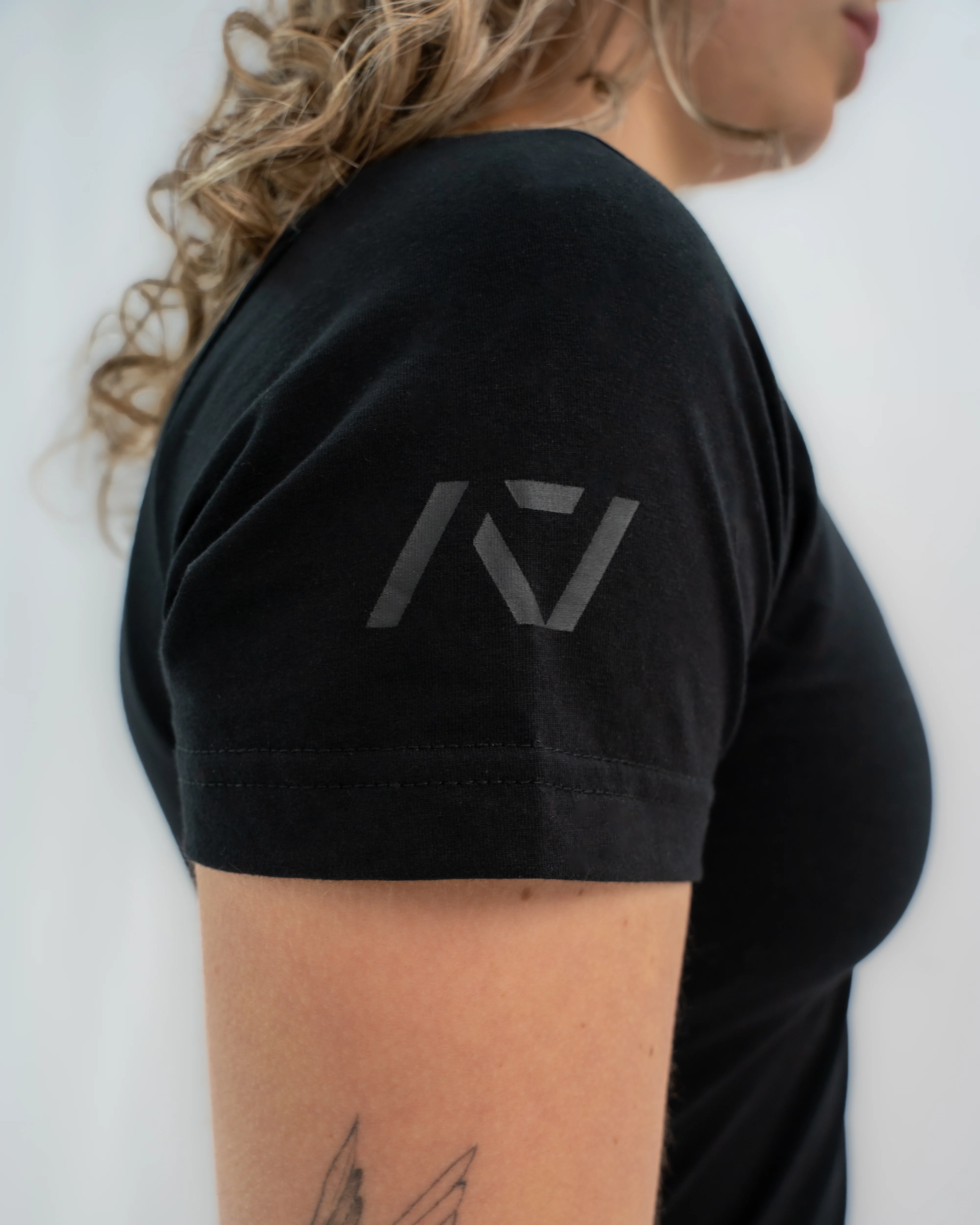 Demand Greatness True-Fit Women's Meet Shirt - IPF Approved - Stealth - Image 6