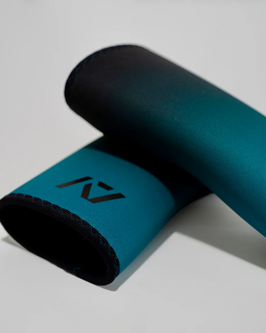 Hourglass Knee Sleeves - IPF Approved - Aurora - Image 3